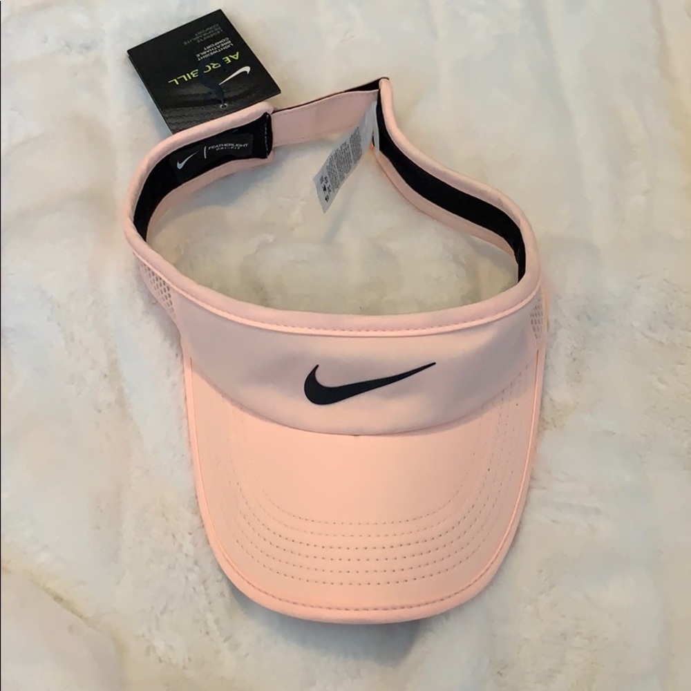 Nike golf hat